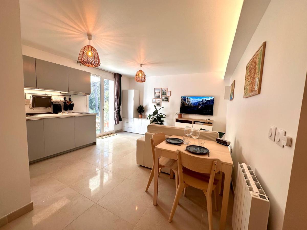 Paisible Studio Tout Neuf En Lisiere De Foret Peyrolles-en-Provence Екстериор снимка